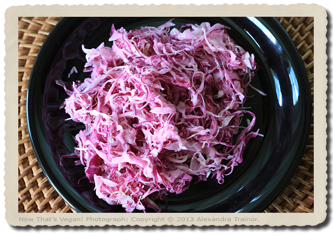 A cabbage sauerkraut that doesn't require cooking.